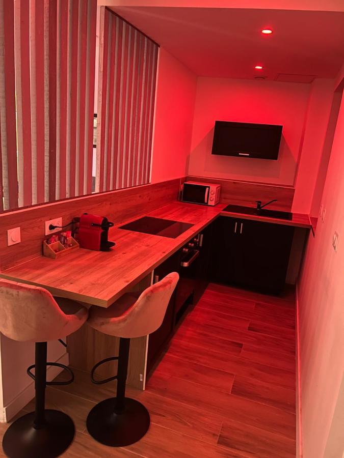 Appartement Chic & Jacuzzi à Givors Extérieur photo